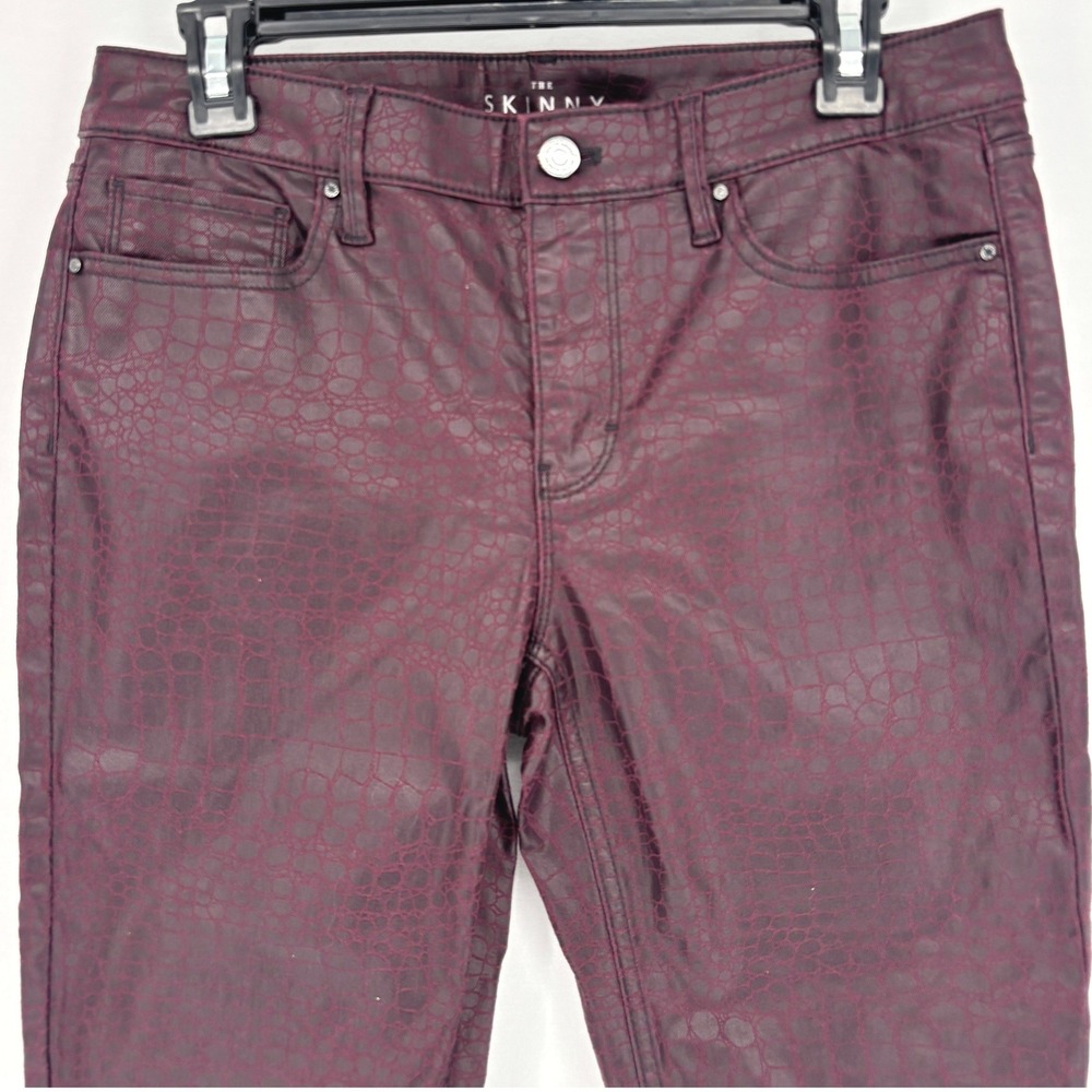 White House Black Market Burgundy Textured Skinny Pants Faux Croc Size 6 - Picture 2 of 8